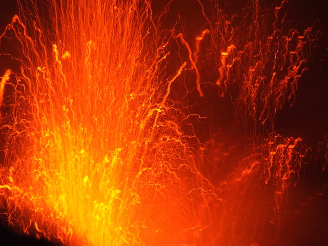 eruzione vulcano isole eolie eruzione vulcano
