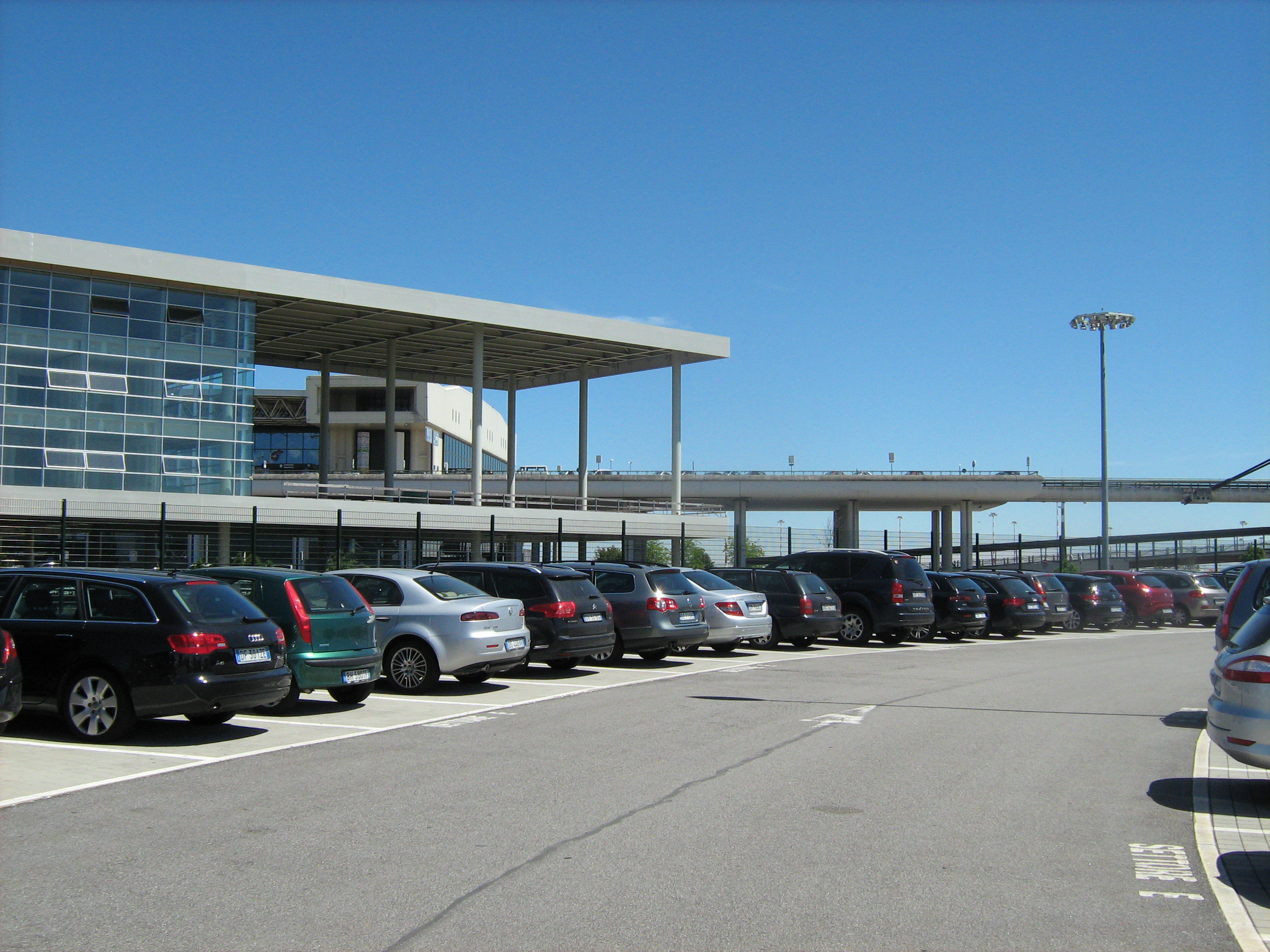arrivals terminal 1 malpensa airport milan terminal 1 malpensa airport arrivals